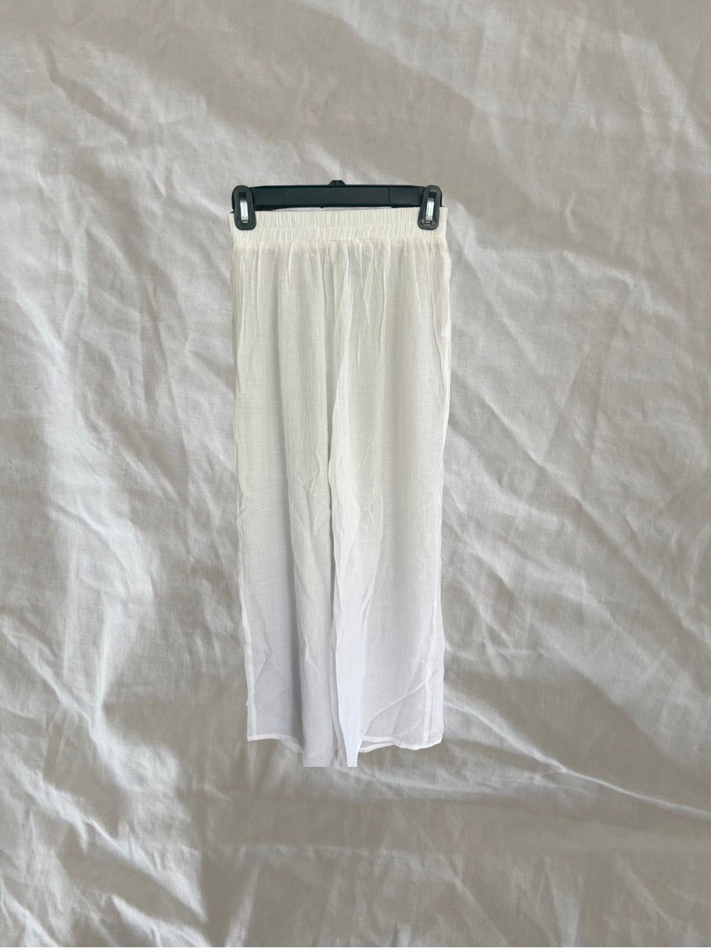 Pretty Little Thing White Pants